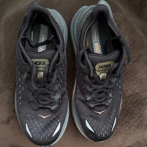 HOKA Kawana Women’s Size 8B